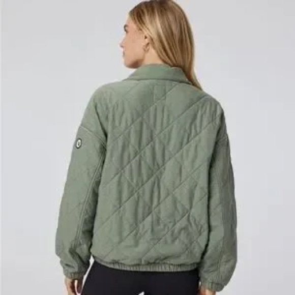 VUORI Halo Insulated Olive Green Jacket XS - Picture 4 of 10